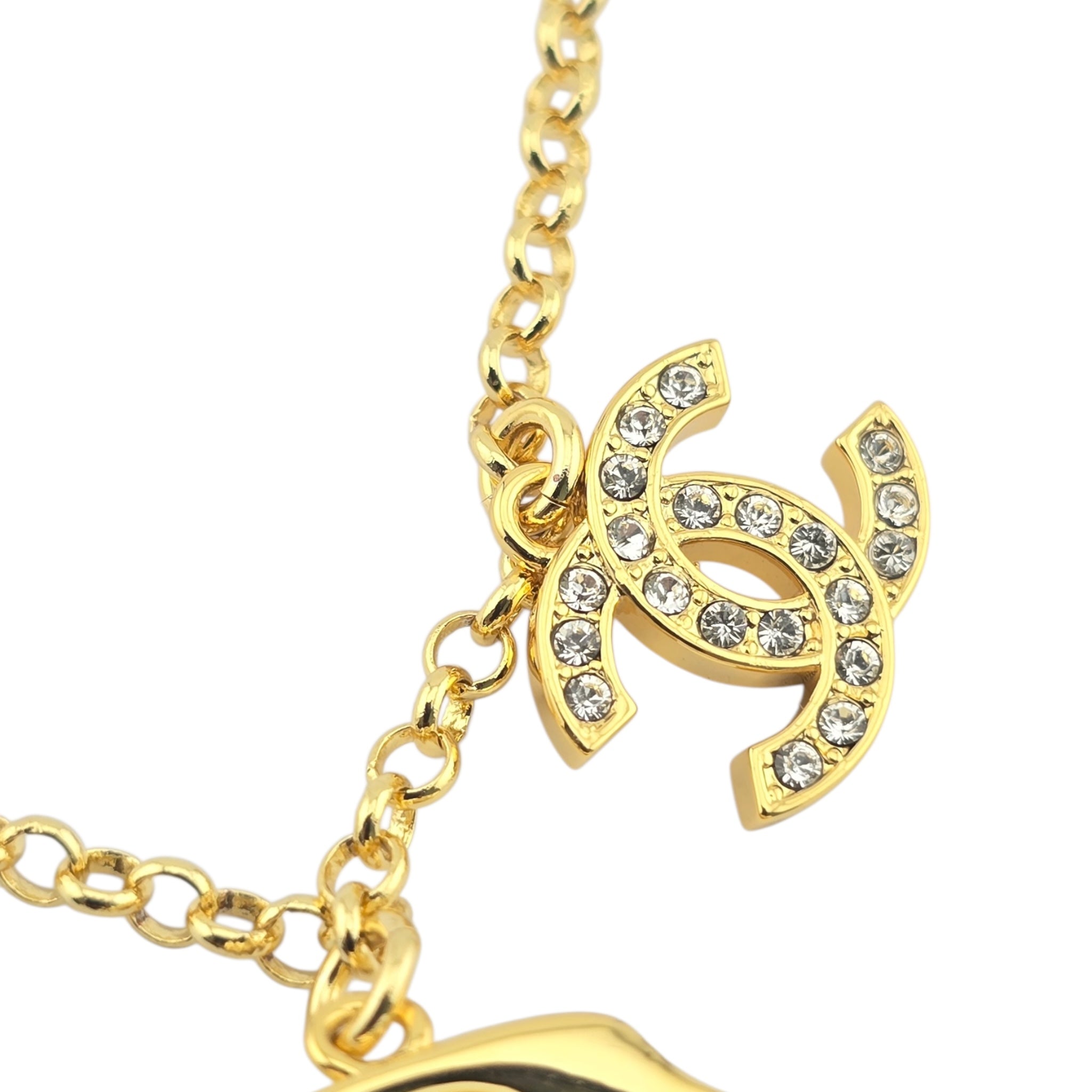 Chanel CC Shell Pendant Gold Necklace 2025 CHANEL