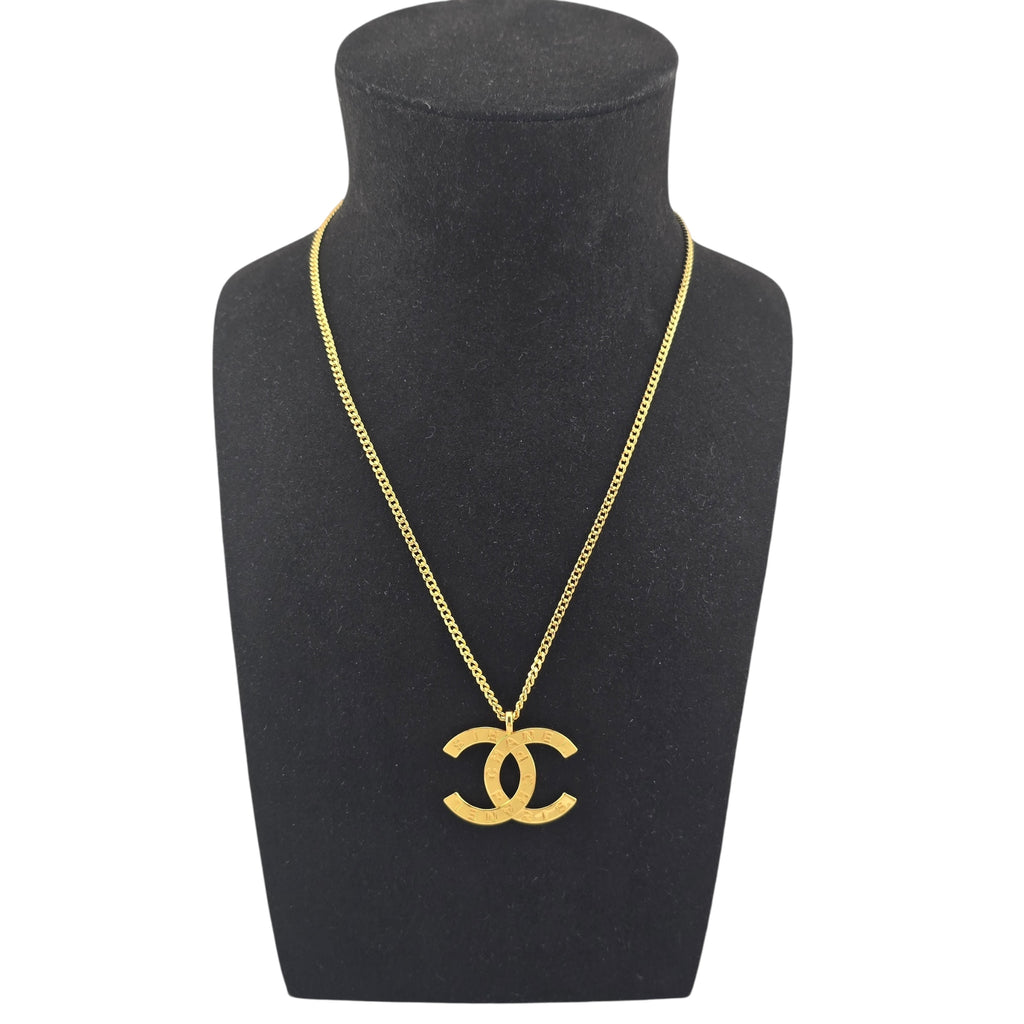 Chanel CC Gold Metal Paris Button Necklace