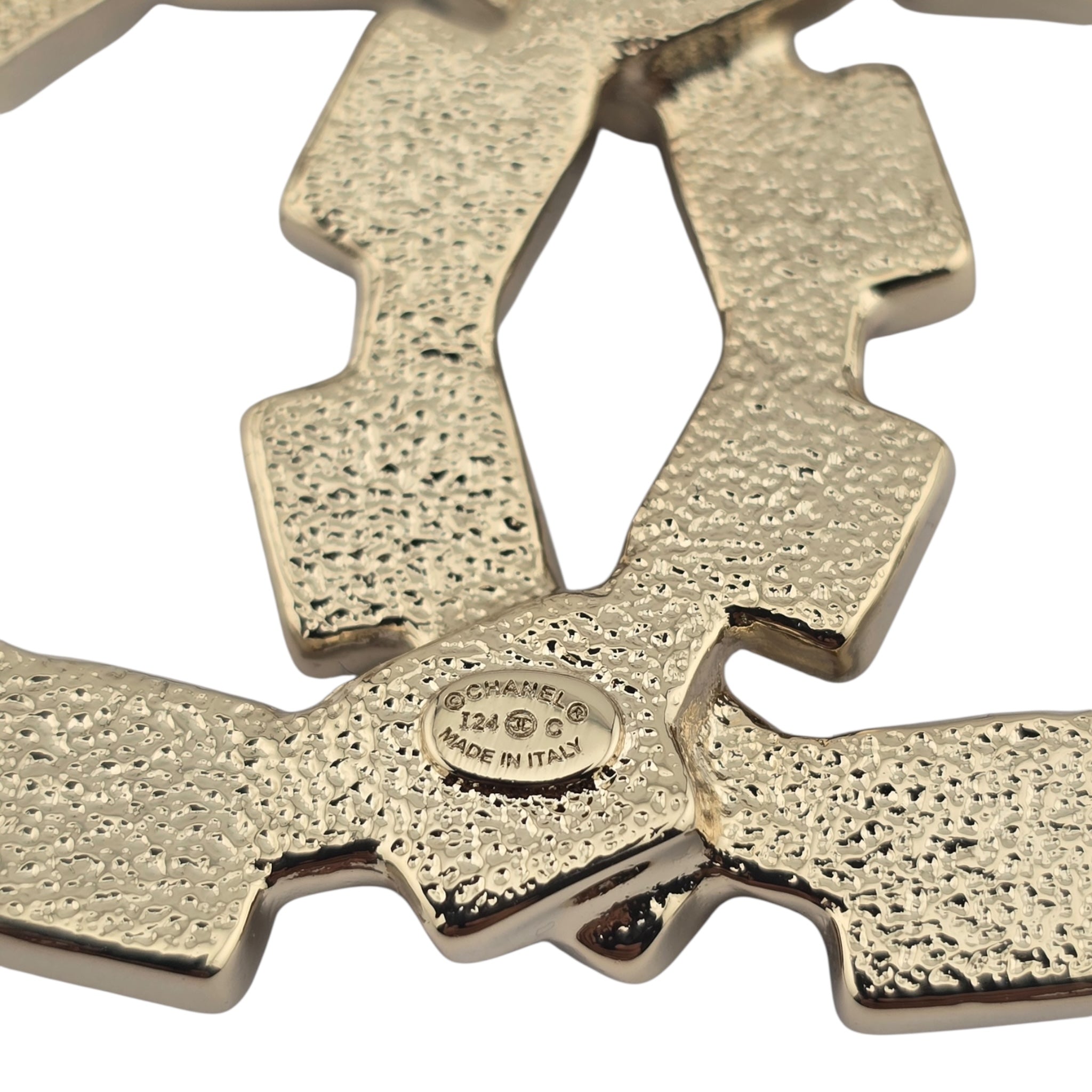 Chanel CC Logo Gold Brooch 2024