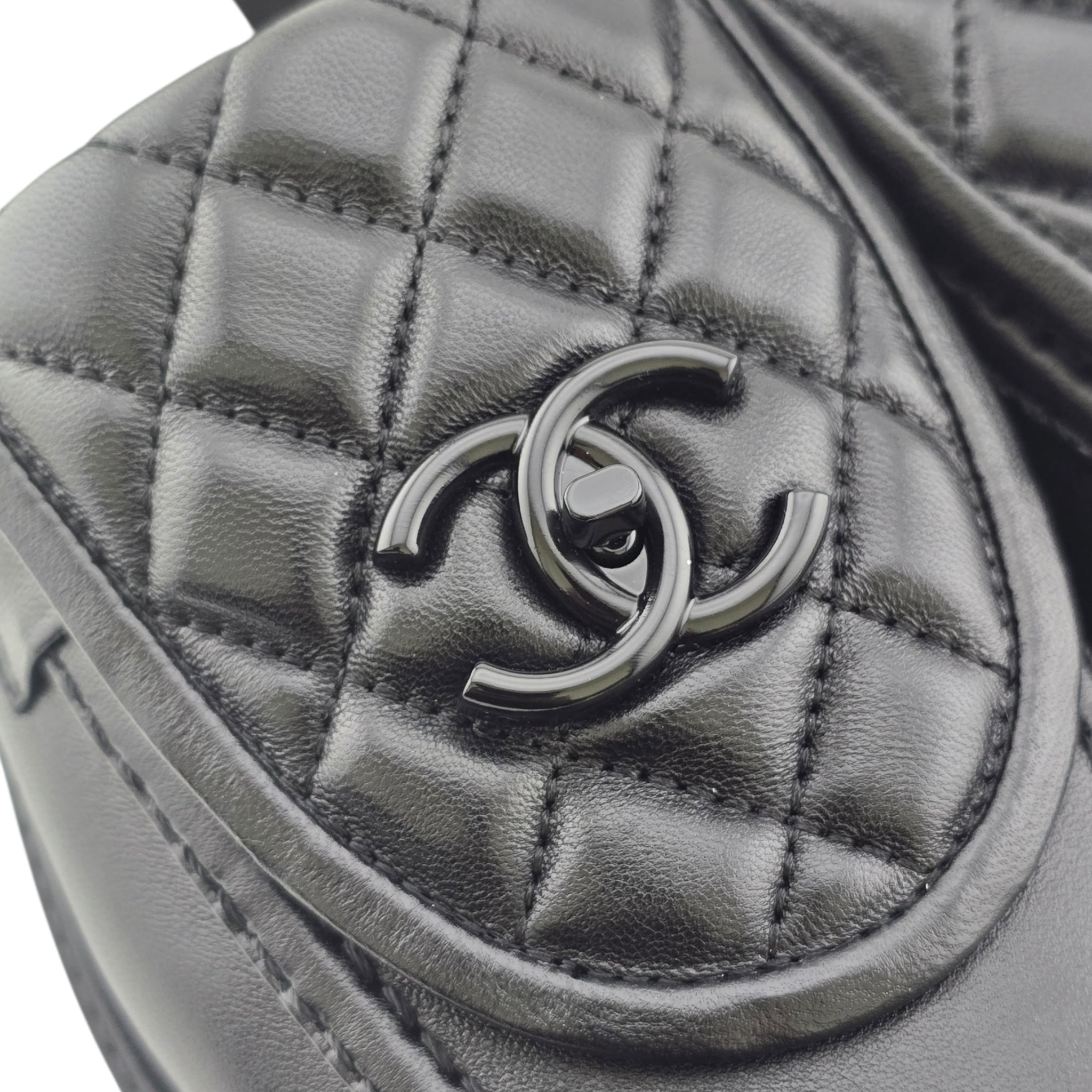 Chanel CC Lambskin Quilted Turnlock Loafers Black 39