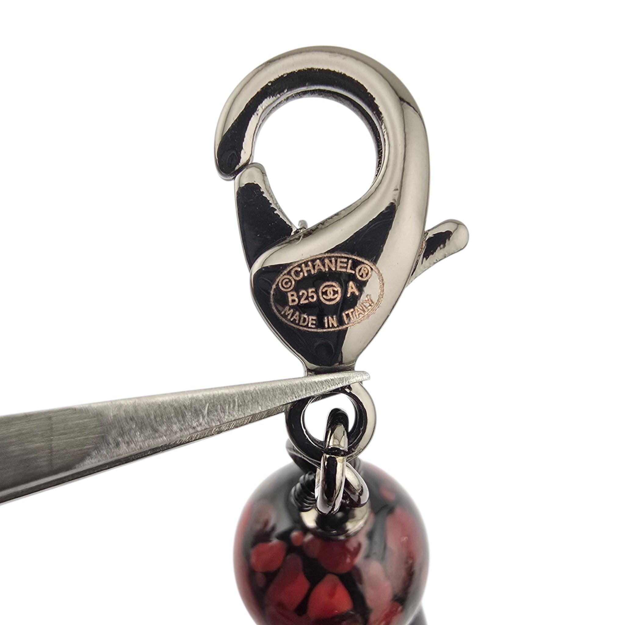 Chanel CC Pendant Red Bead RutheniumNecklace 2025