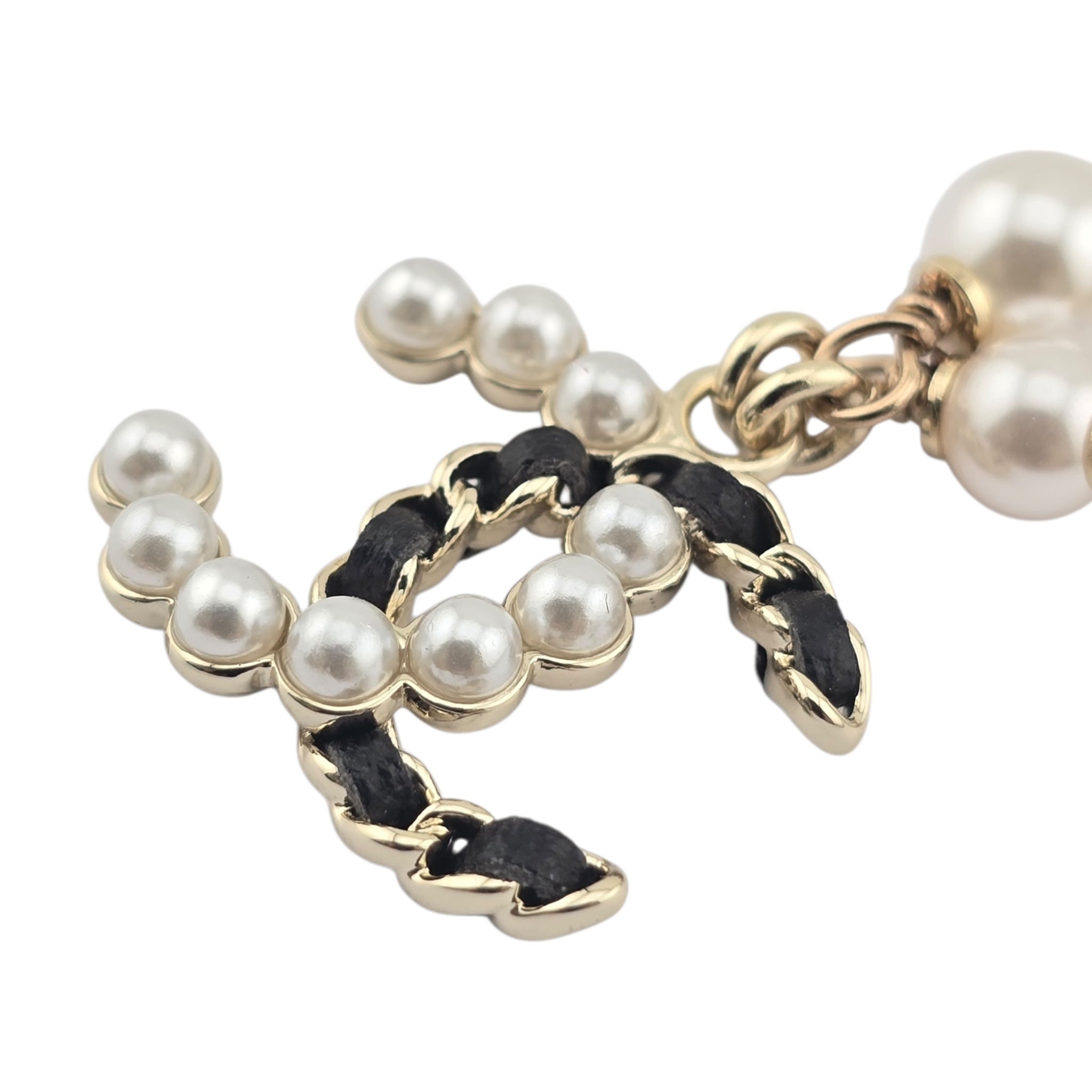 Chanel CC Gold Faux Pearl Pendant Necklace 2025