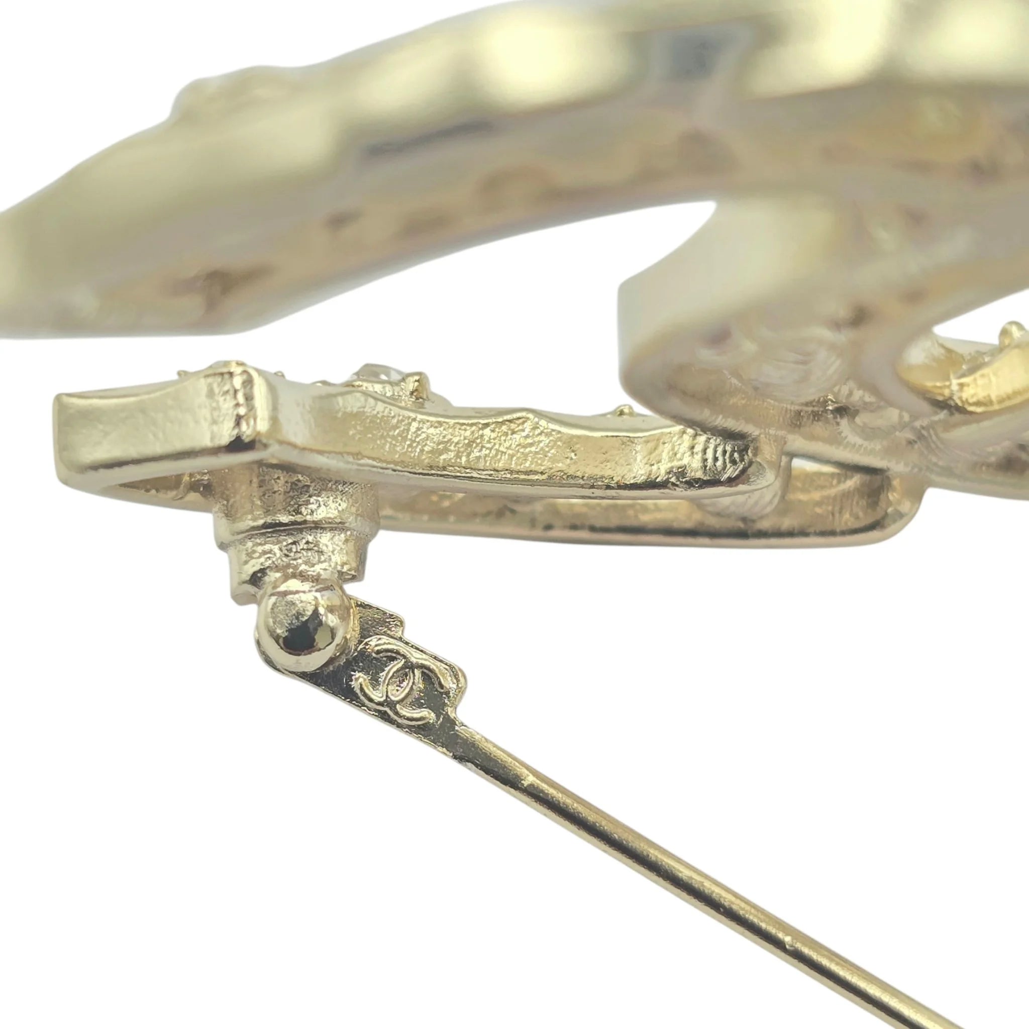 Chanel CC Gold/Crystal Brooch 2020 CHANEL