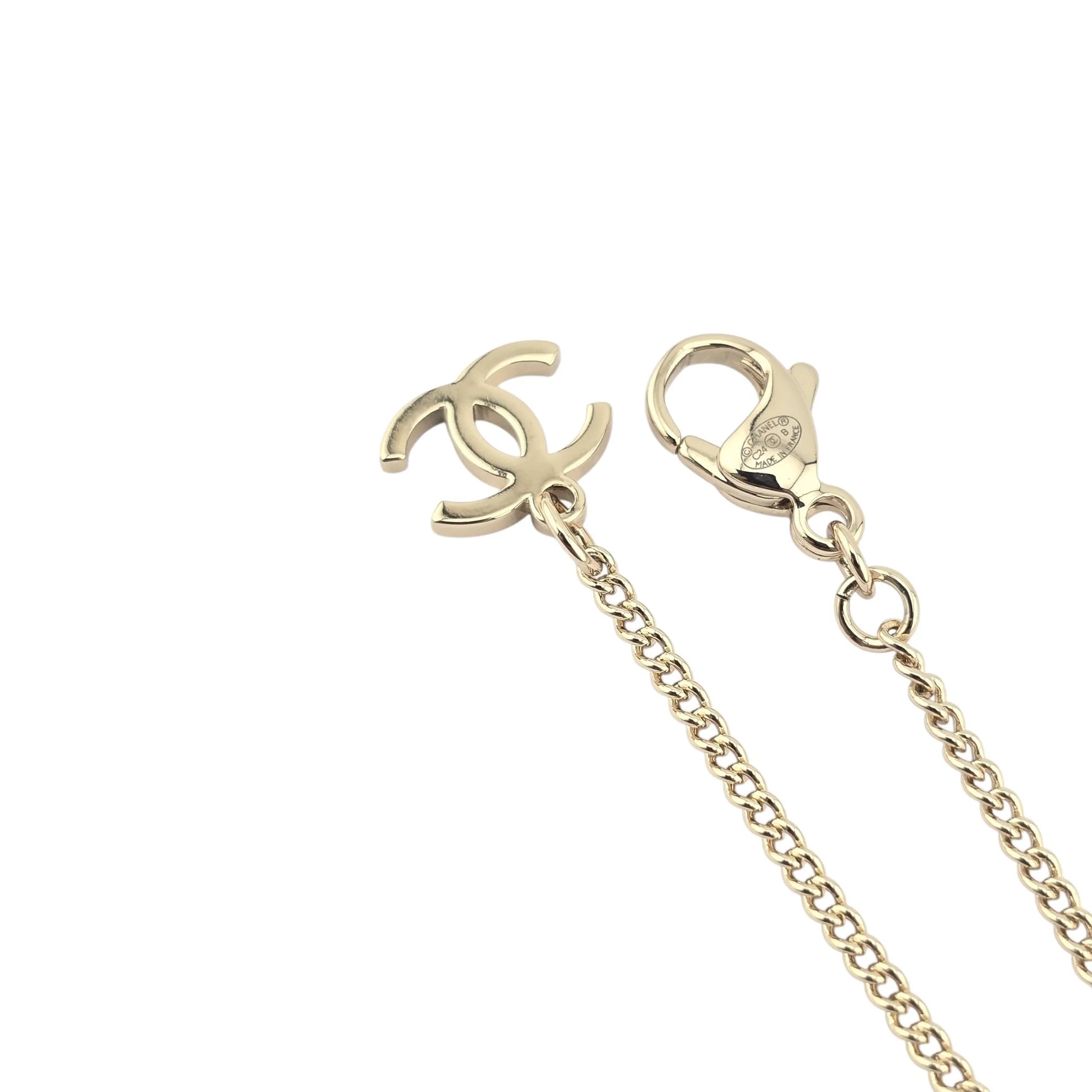 Chanel CC Pendant Pearl Gold Necklace Black White 2024 CHANEL