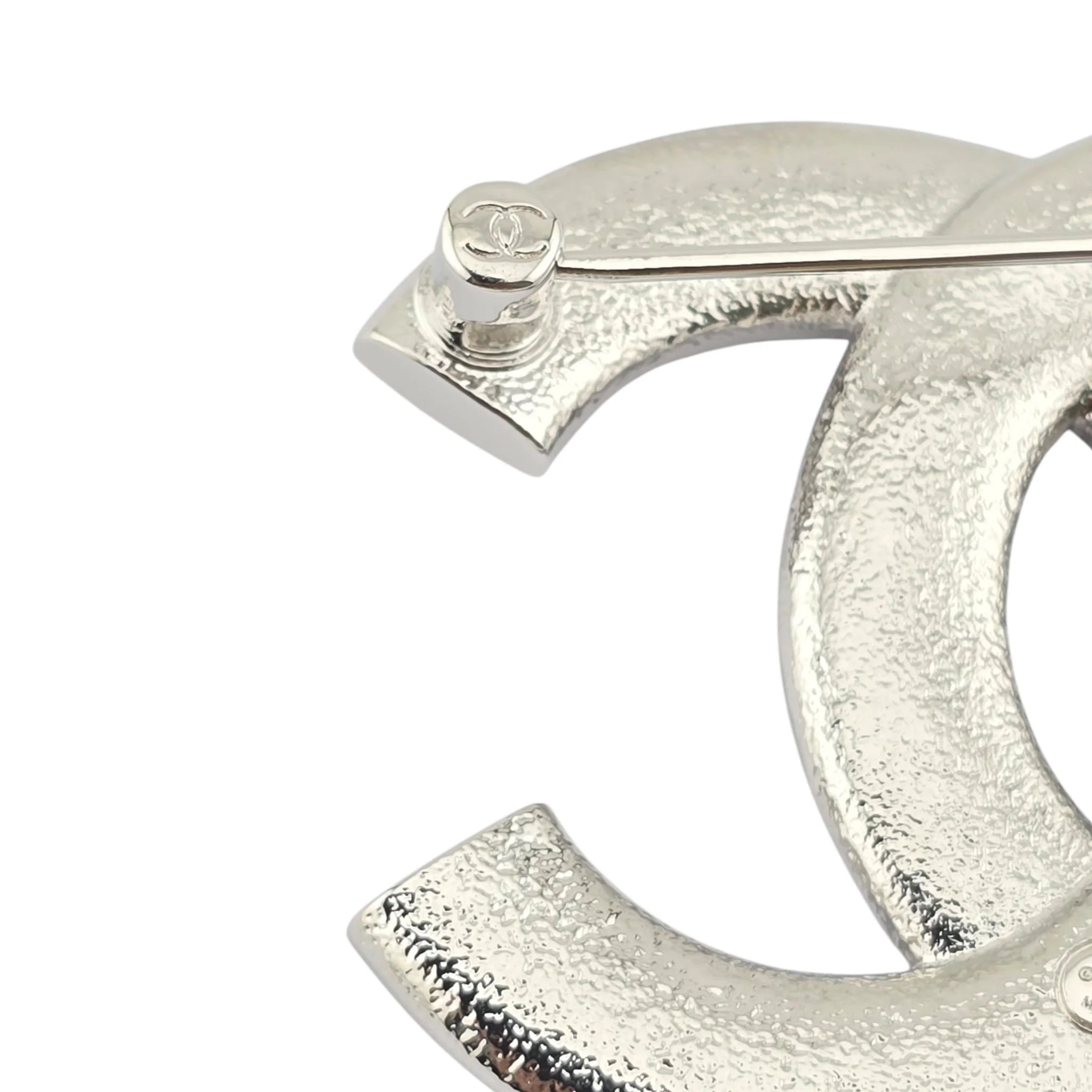 Chanel CC Silver Star Crystal Brooch 2025 CHANEL