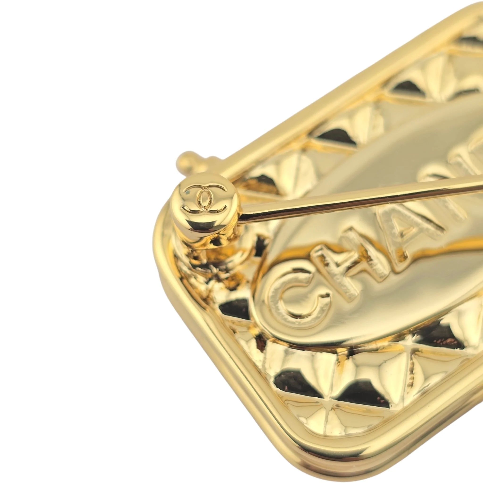 Chanel CC Gold Pearl Brooch 2025 CHANEL