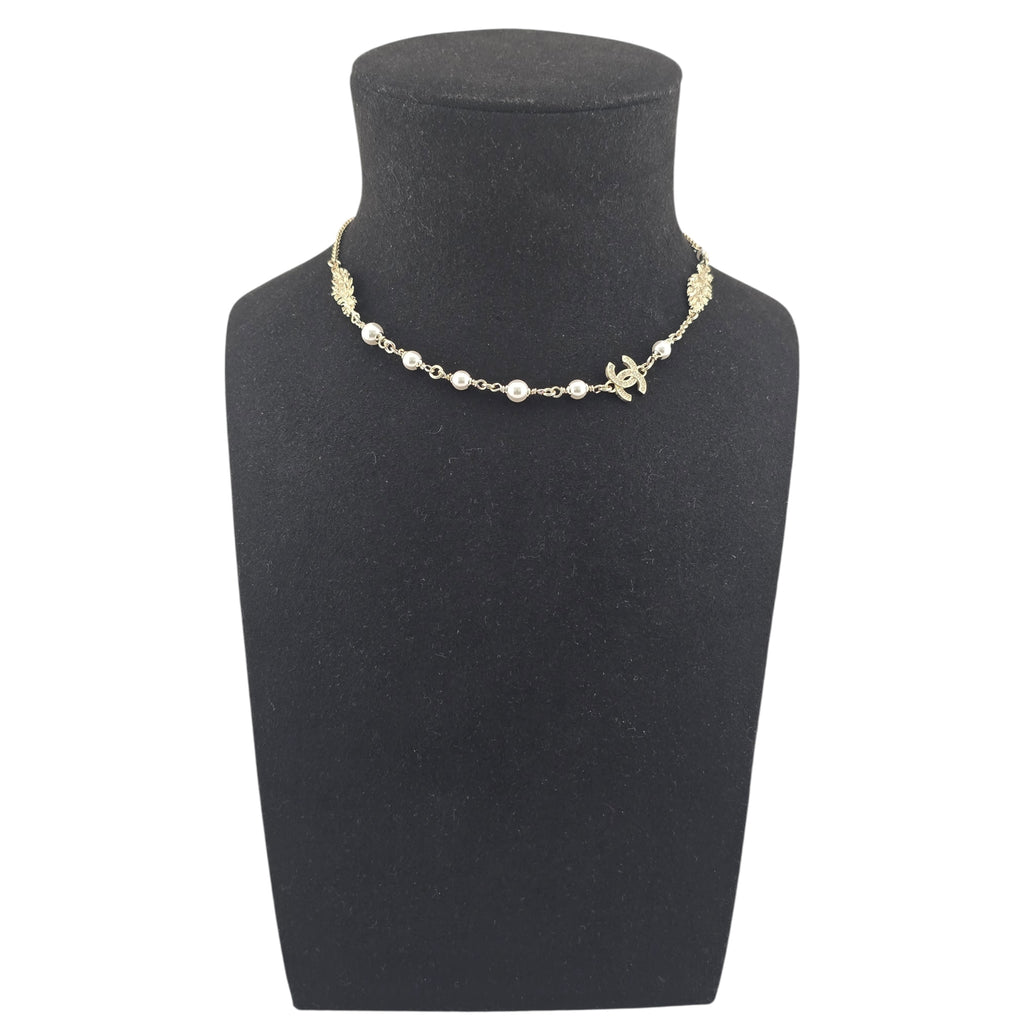 Chanel CC Gold Leaf Faux Pearls Necklace 2025