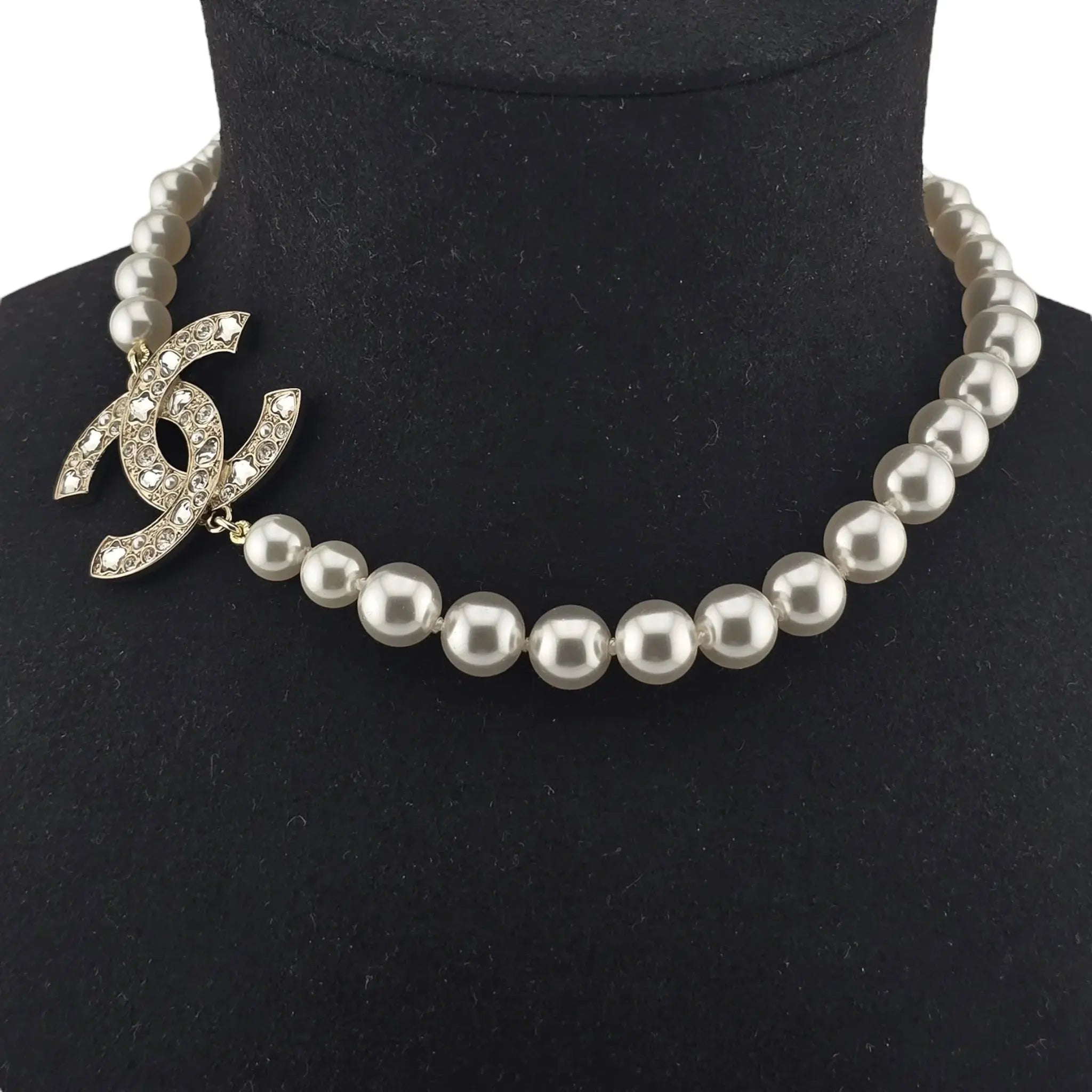 Chanel CC Faux Pearl Gold Necklace 2025 CHANEL