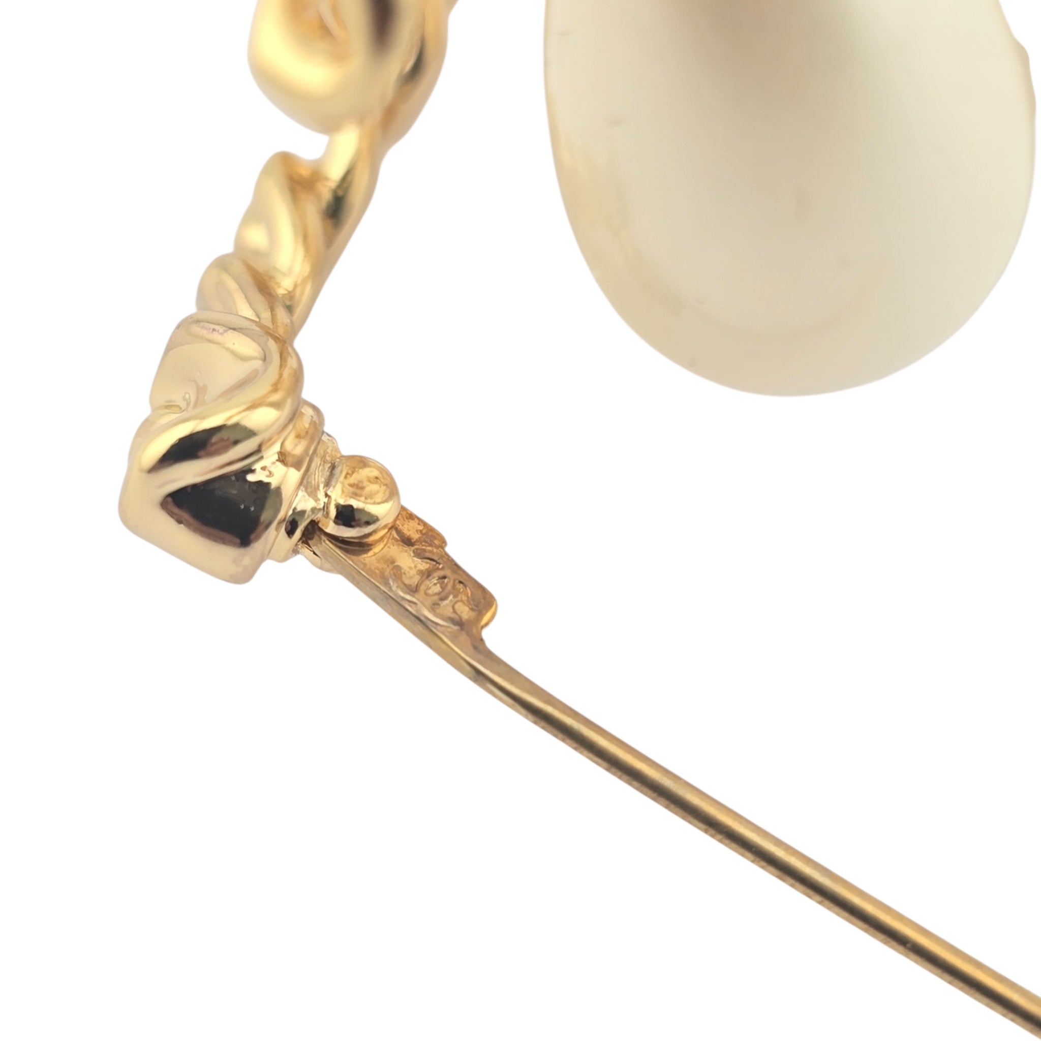 Chanel CC Gold Faux Pearl Brooch B20 K