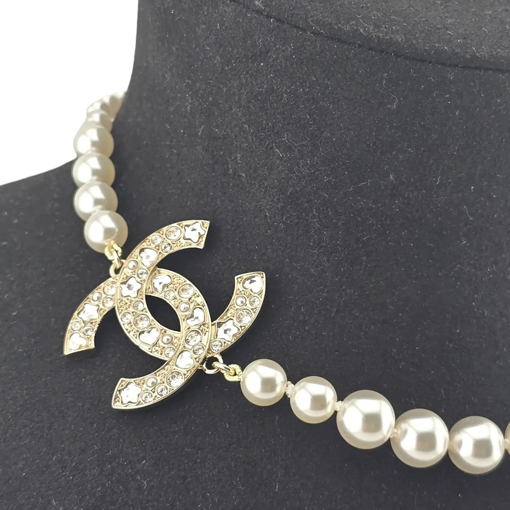 Chanel CC Faux Pearl Gold Necklace 2025 CHANEL
