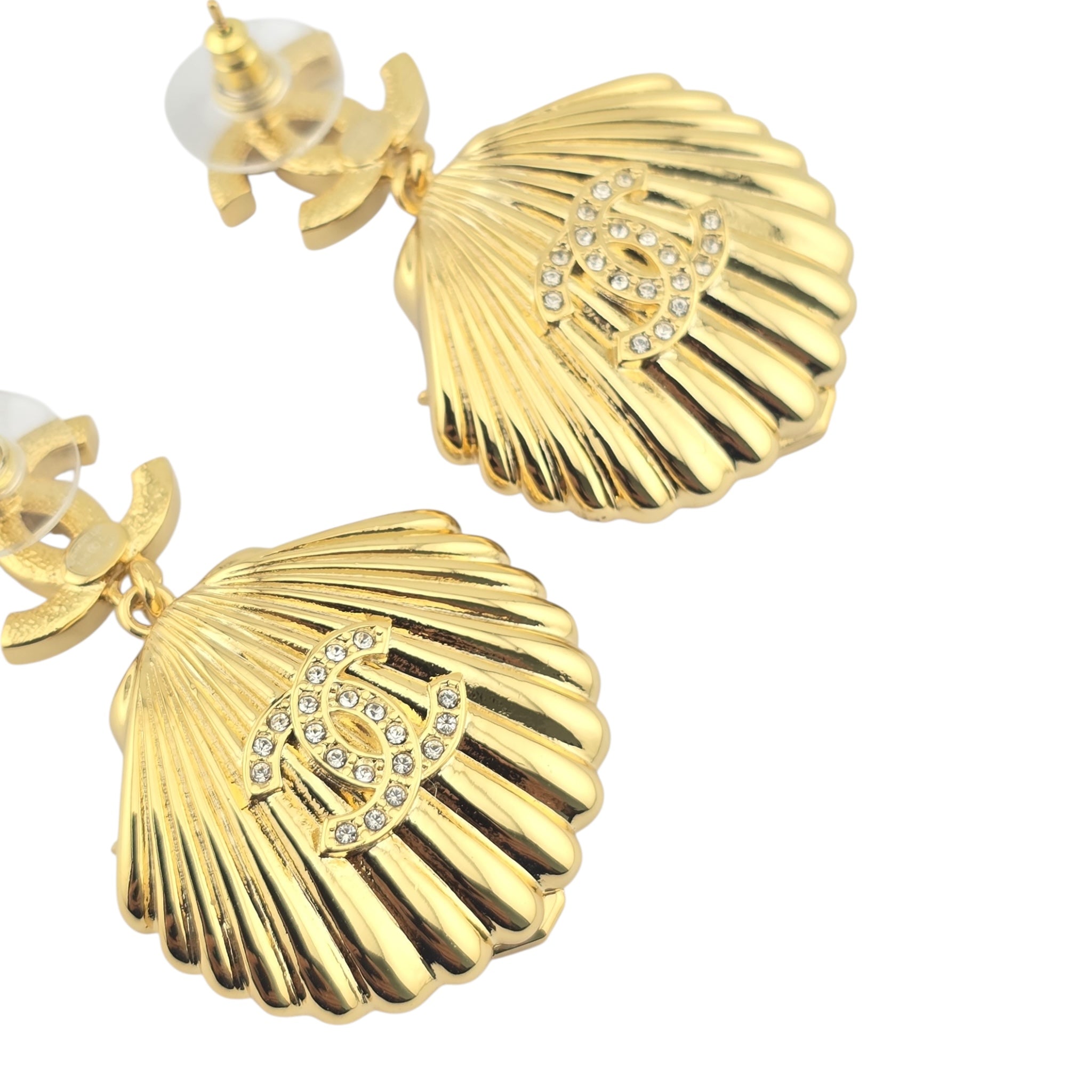 Chanel CC Shell Gold Faux Pearls Earrings 2025 CHANEL