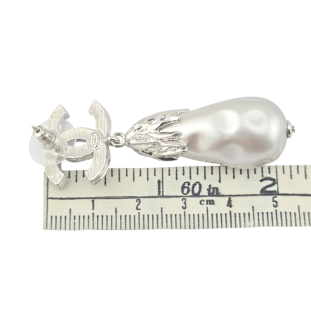 Chanel CC Faux Pearl Silver Leaf Earrings 2025 CHANEL