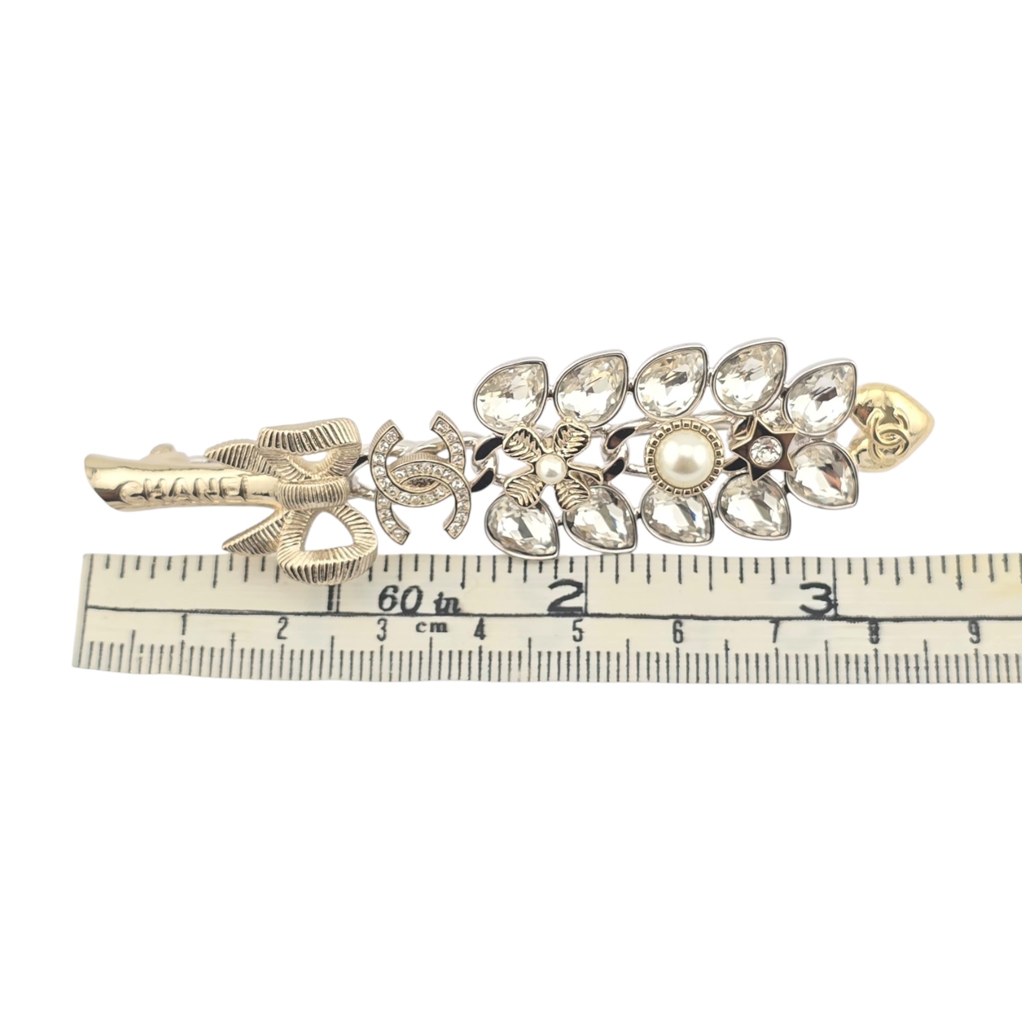 Chanel CC Gold Crystal Leaf Brooch 2024
