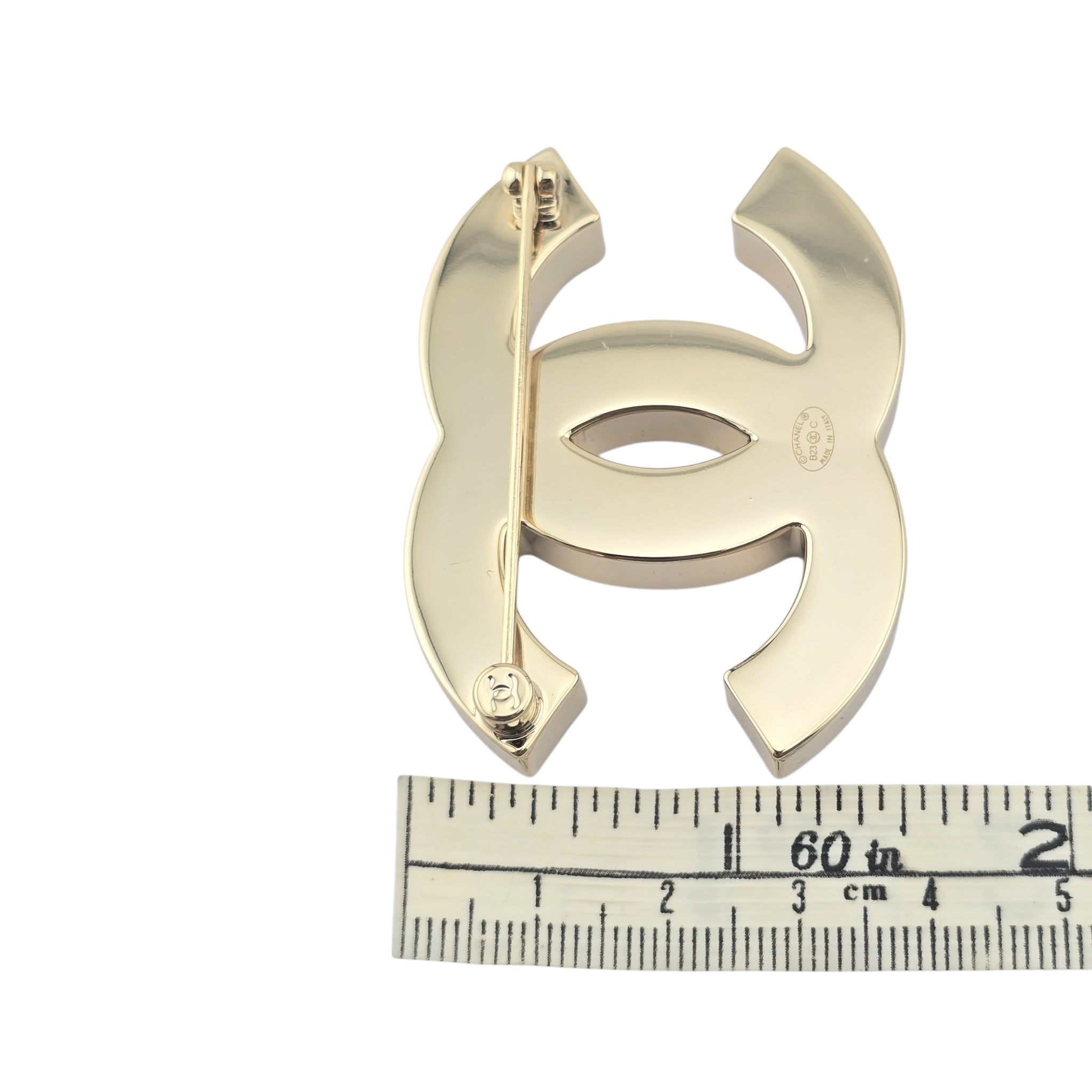 Chanel CC White Black Resin Gold Brooch 2023 CHANEL