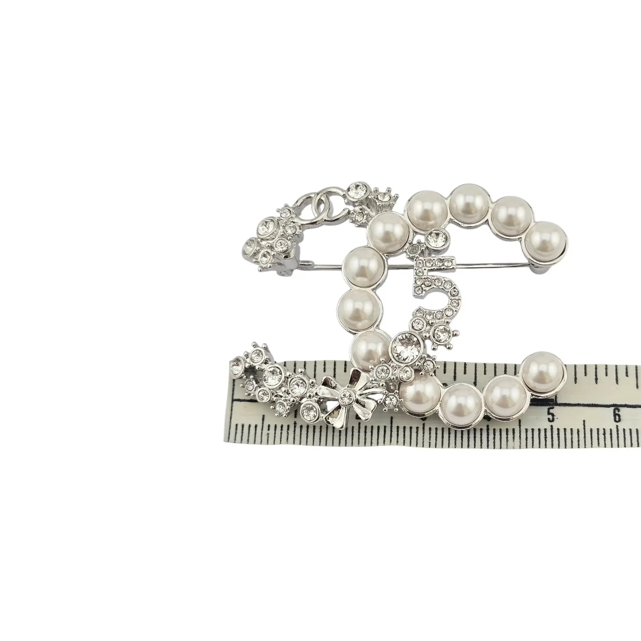 Chanel CC Crystal Pearl Star 5 Brooch Silver Pearly White B23 CHANEL