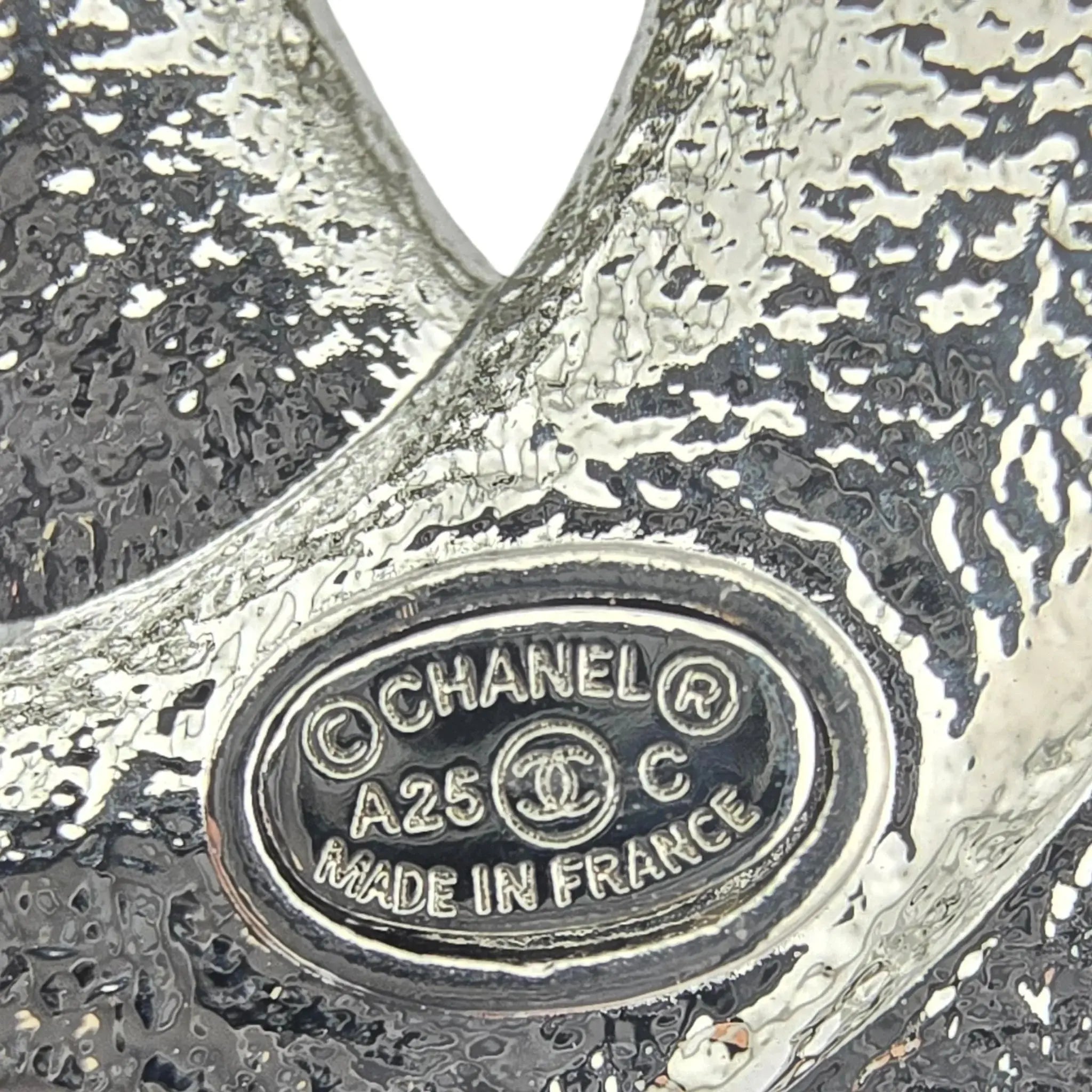 Chanel CC Silver Crystals Enamel Brooch 2025 CHANEL
