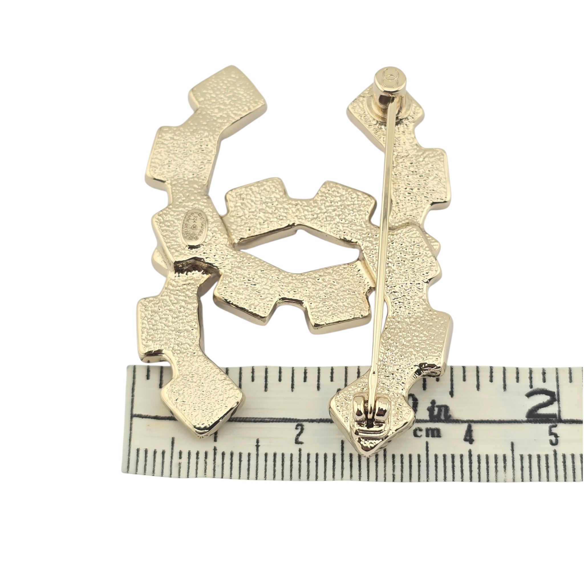 Chanel CC Logo Gold Brooch 2024