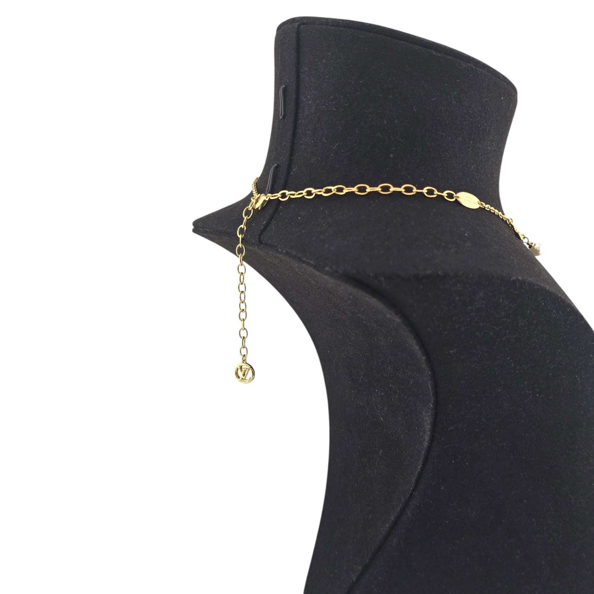 Louis Vuitton LV Blooming Pearls Gold  Necklace