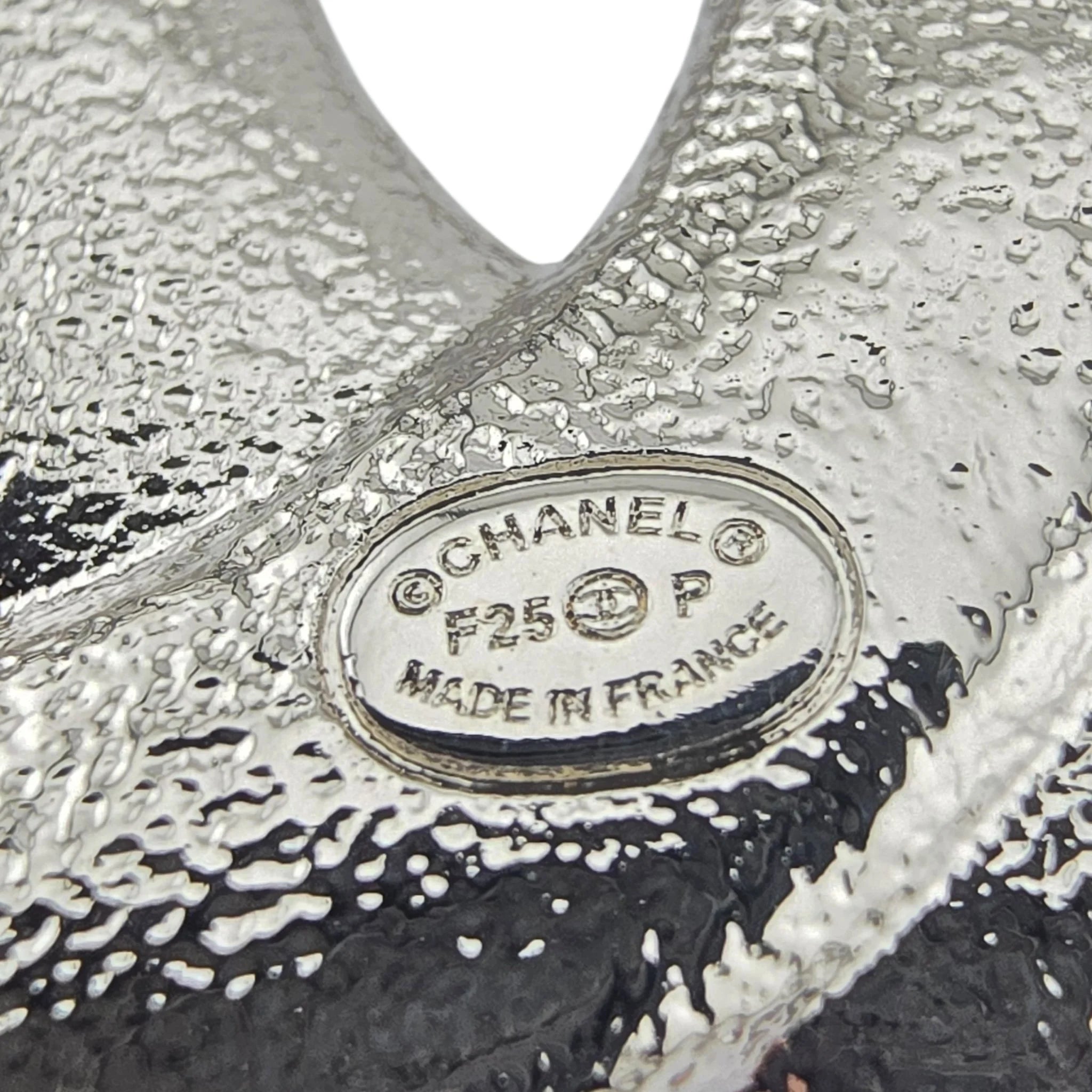 Chanel CC Silver Star Crystal Brooch 2025 CHANEL