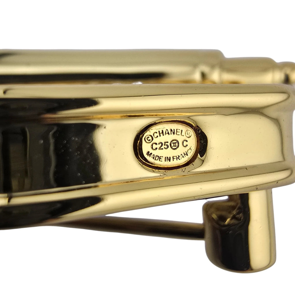 Chanel CC Gold Pearl Brooch 2025 CHANEL