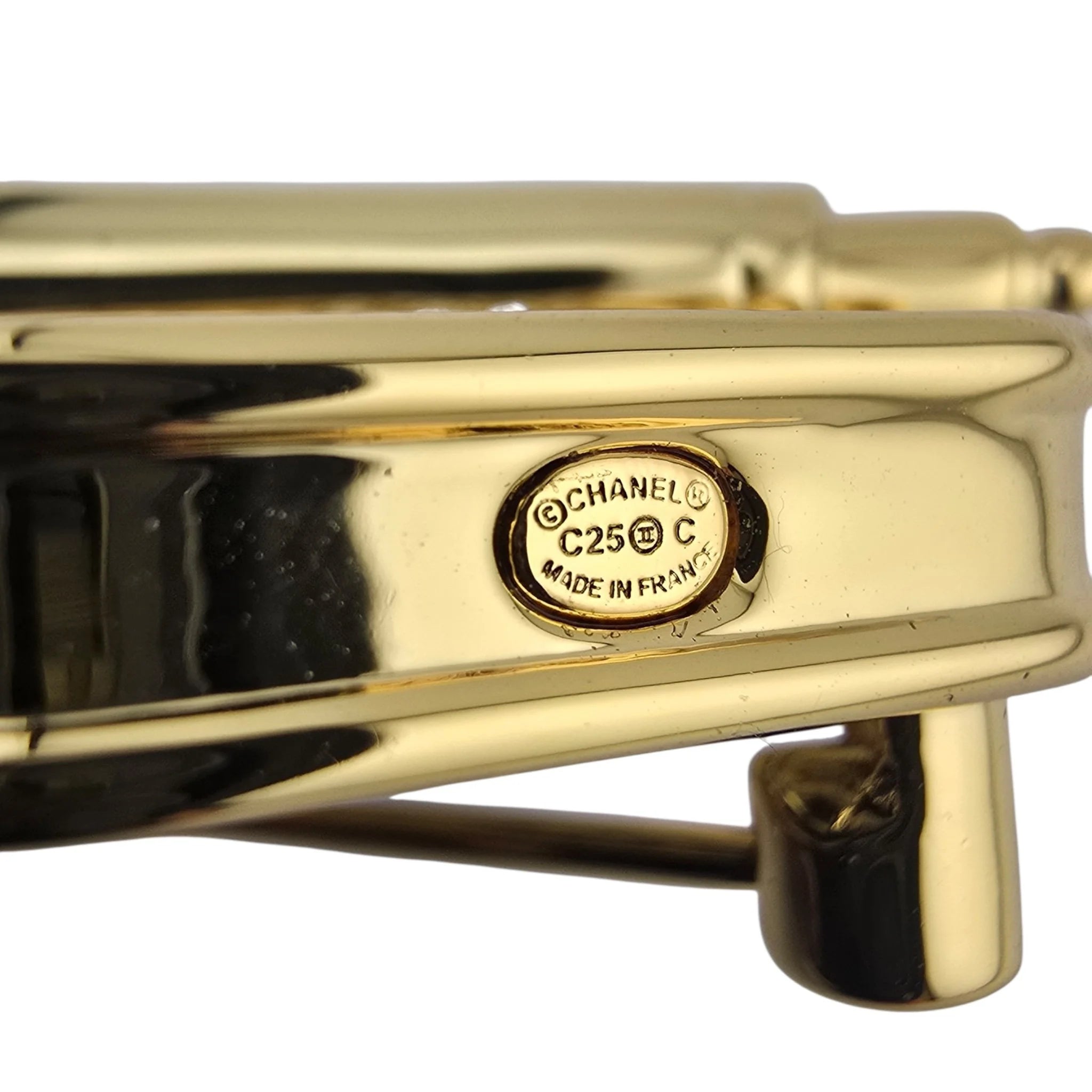 Chanel CC Gold Pearl Brooch 2025 CHANEL