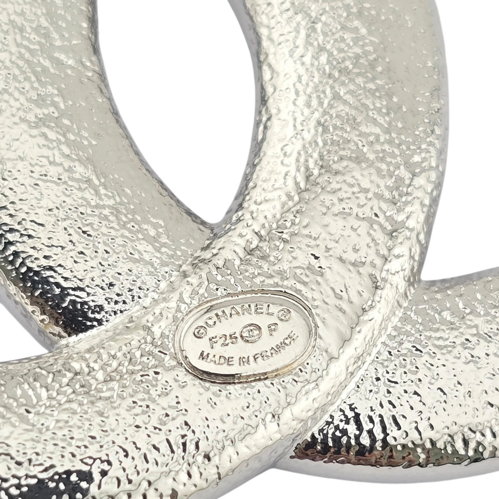 Chanel CC Silver Star Crystal Brooch 2025 CHANEL