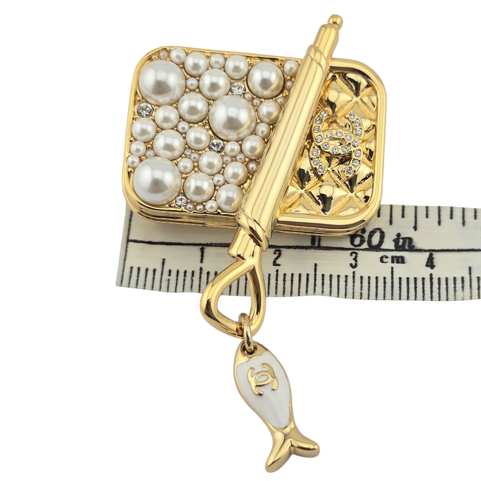 Chanel CC Gold Pearl Brooch 2025 CHANEL