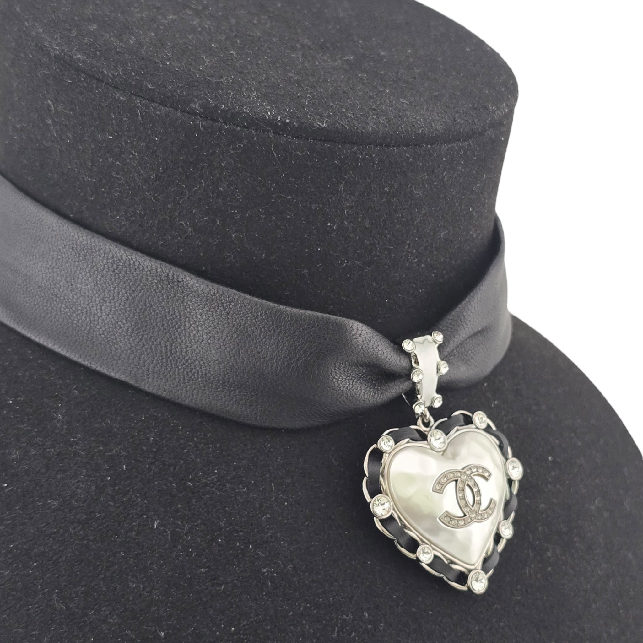 Chanel CC Lambskin Crystal Heart Choker Ruthenium Black CHANEL