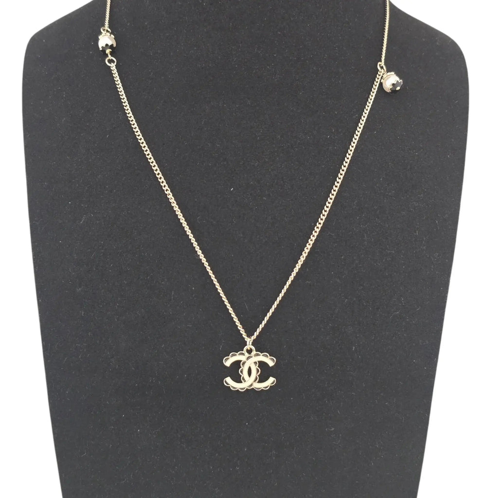 Chanel CC Pendant Pearl Gold Necklace Black White 2024 CHANEL