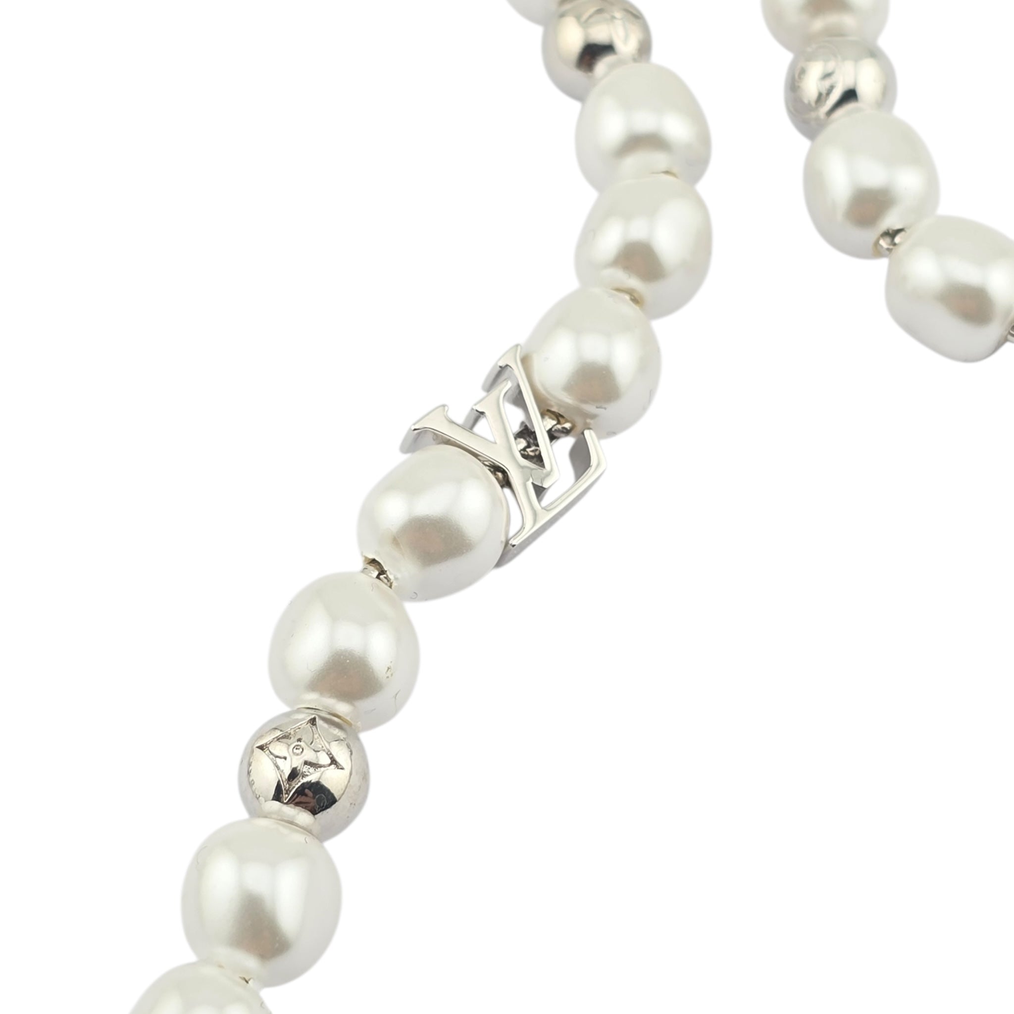 Louis Vuitton LV G LOUIS VUITTON