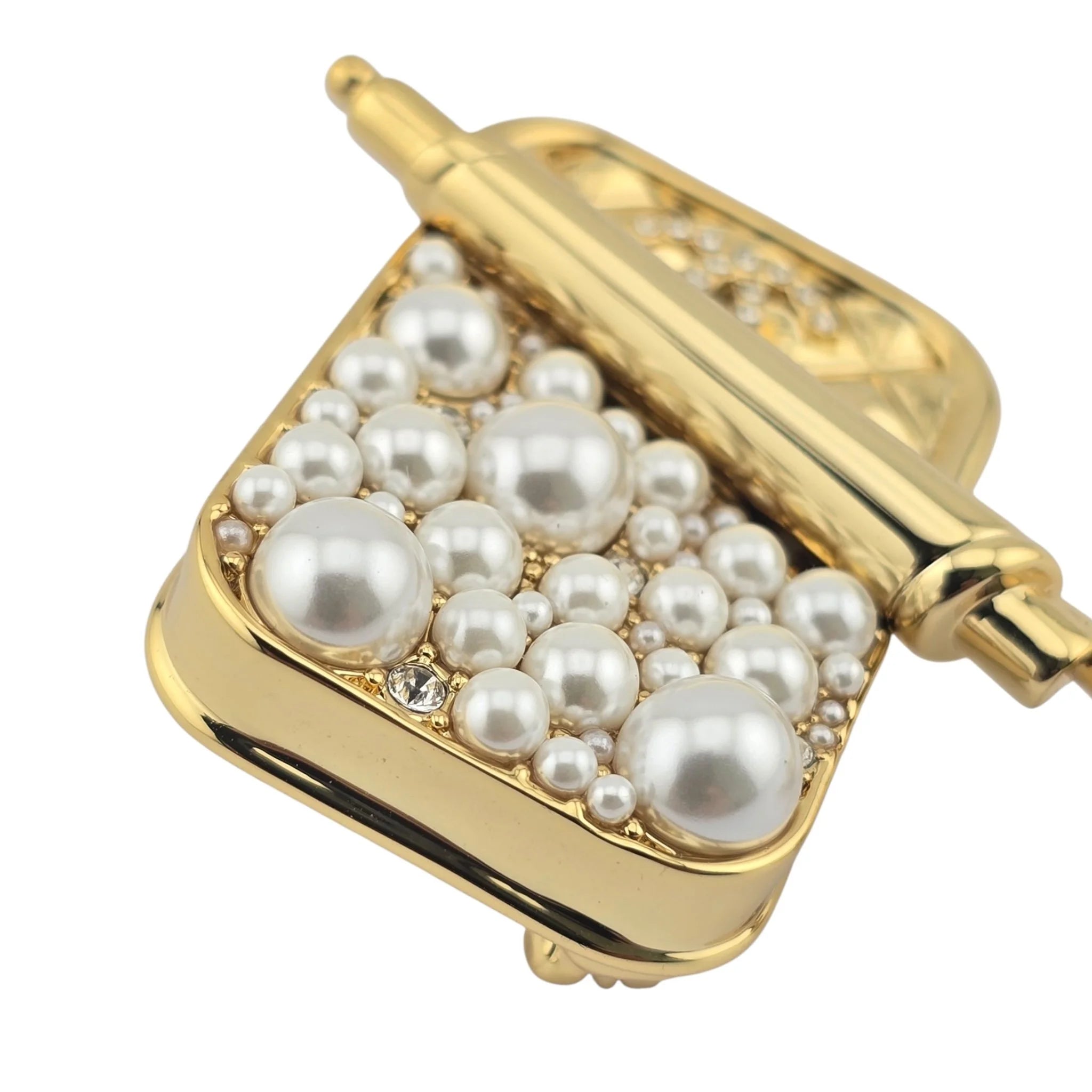 Chanel CC Gold Pearl Brooch 2025 CHANEL